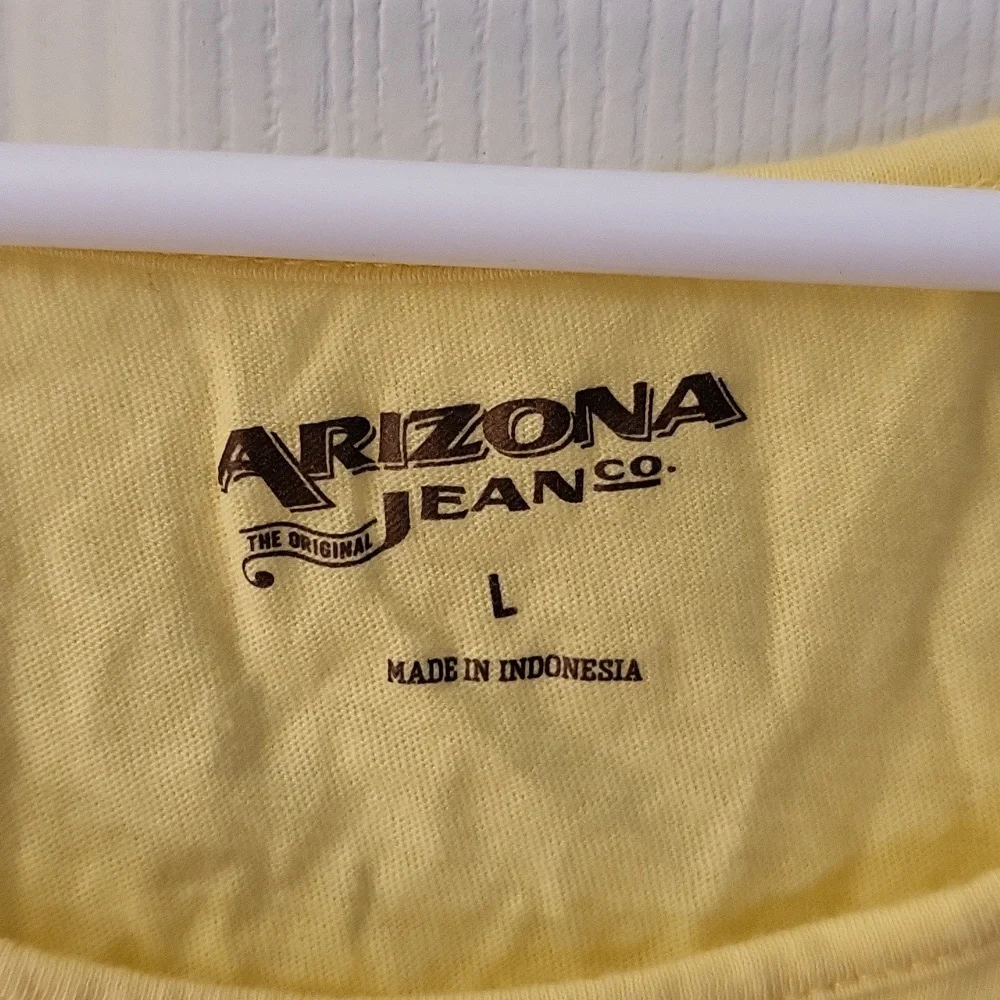 Kitty tee - Picture 2 of 5